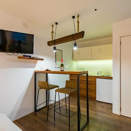 Little L Dorcol Apartman